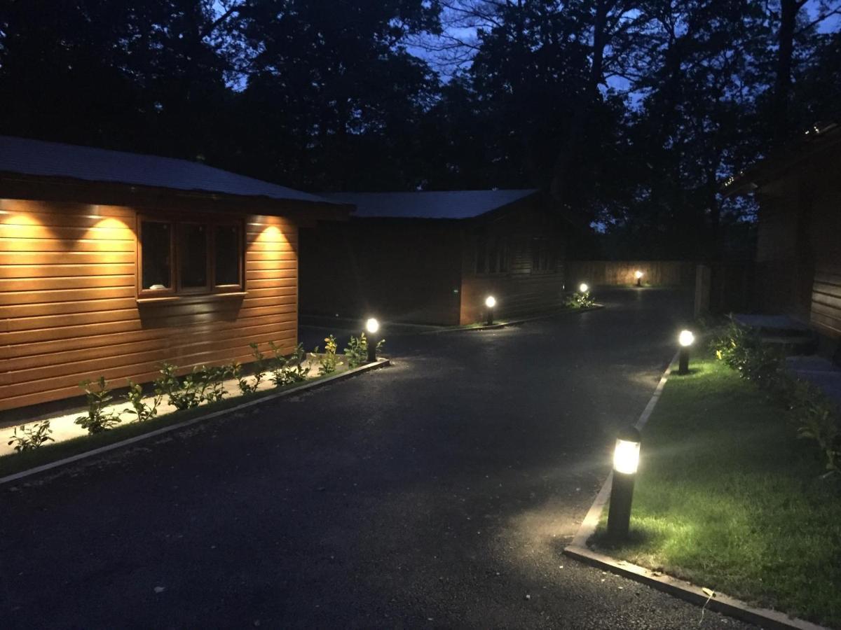 Shellow Lane Lodges Congleton Extérieur photo