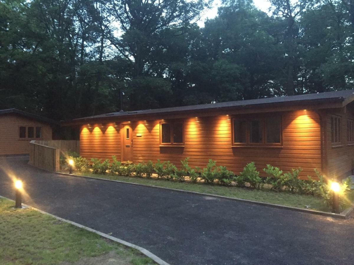 Shellow Lane Lodges Congleton Extérieur photo