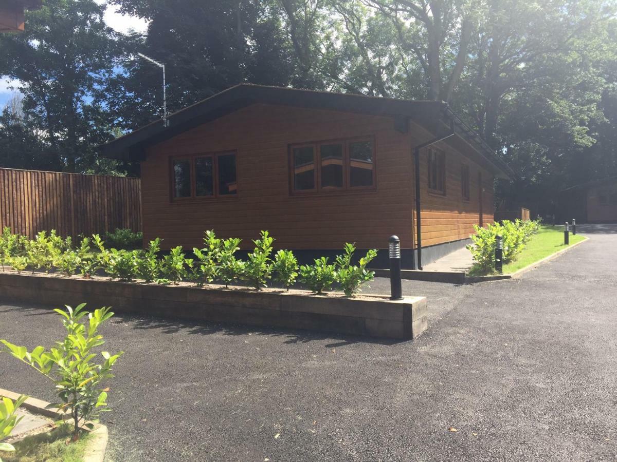Shellow Lane Lodges Congleton Extérieur photo